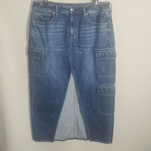 American Eagle Women's Size 10 Denim Maxi Cargo Skirt Low Rise Front Split Jean